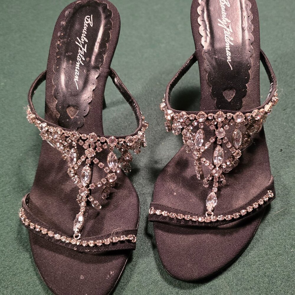 Women's shoes